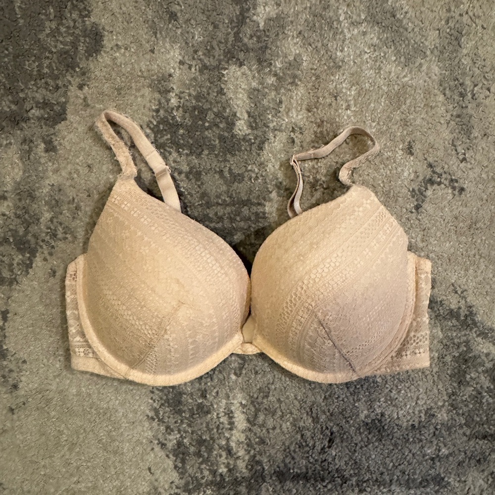 Victoria Secret Lace Women's Push Up Bra - Cream